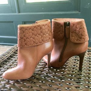 Coach size 5 boots